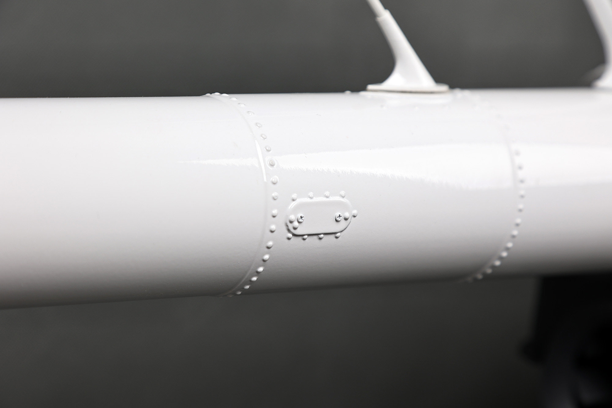 R2200W 白色R22 1/4.5比例像真机模型(图6)